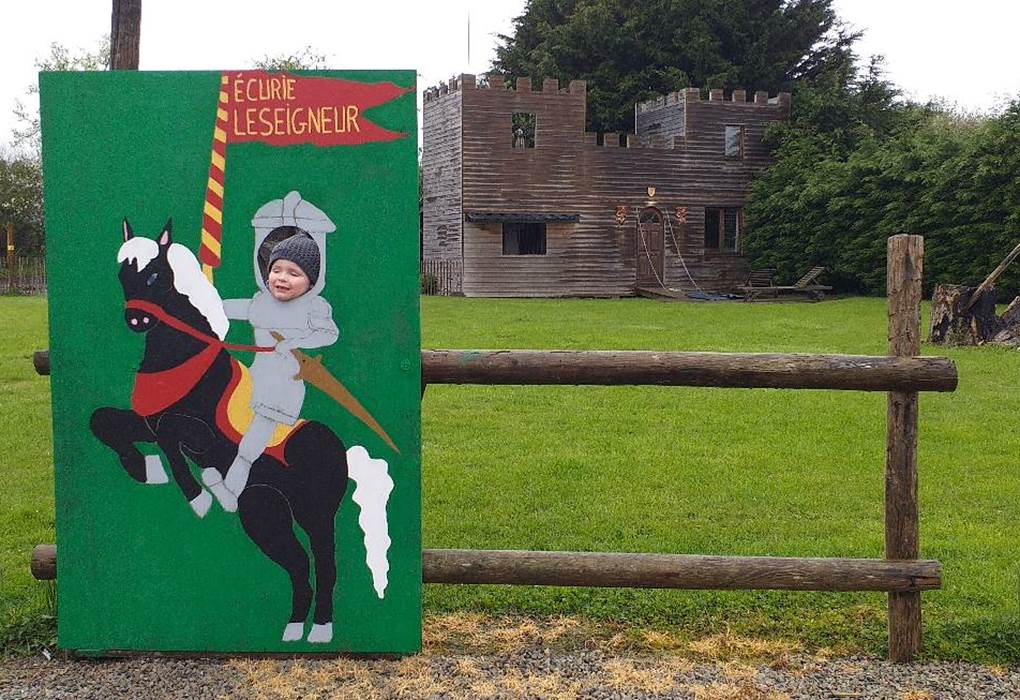Prenez une photo de votre enfant en chevalier devant notre château