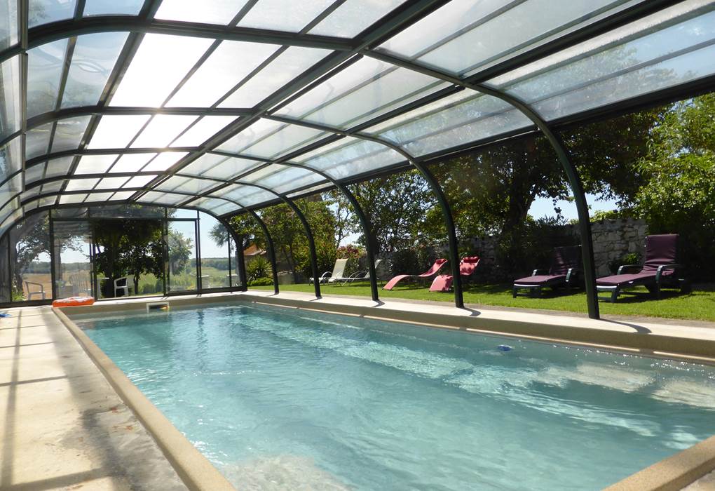 Saint Roch Tournecoupe gîte et chambres d'hôtes piscine vue vallée