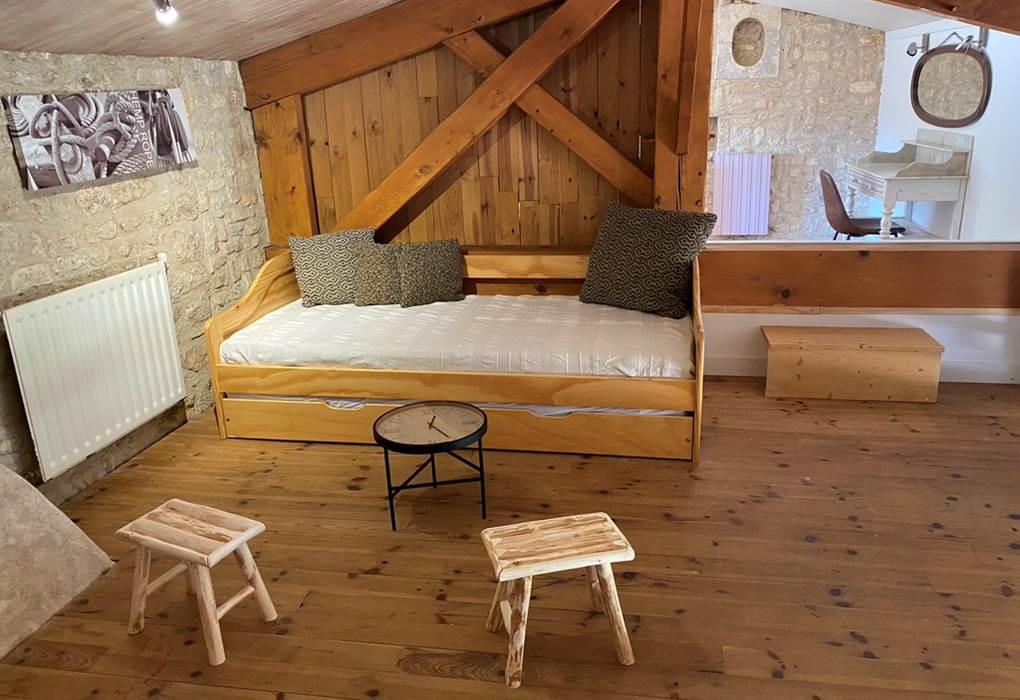 Mezzanine avec lit gigogne comprenant 2 lits de 90