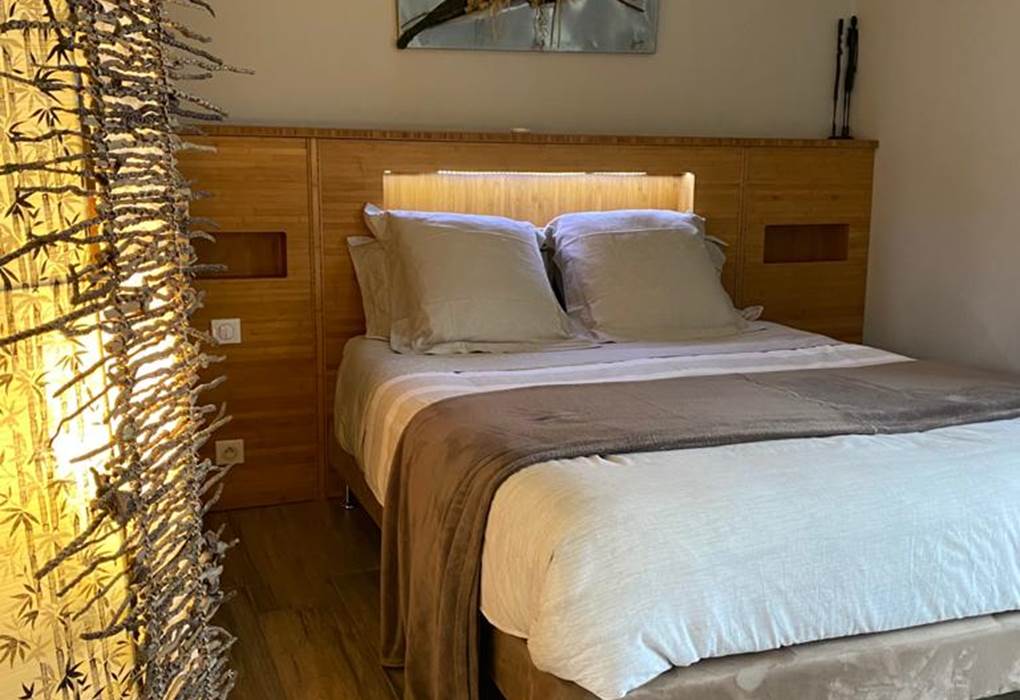 Chambre Bambou donnant sur la piscine