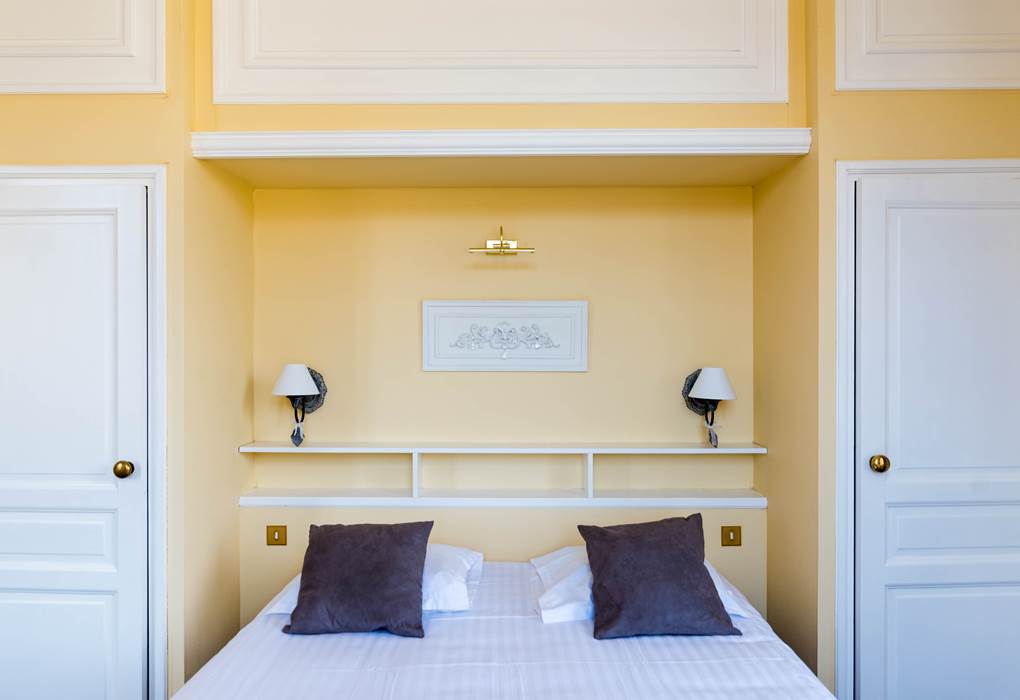 Chambre Jaune triple château