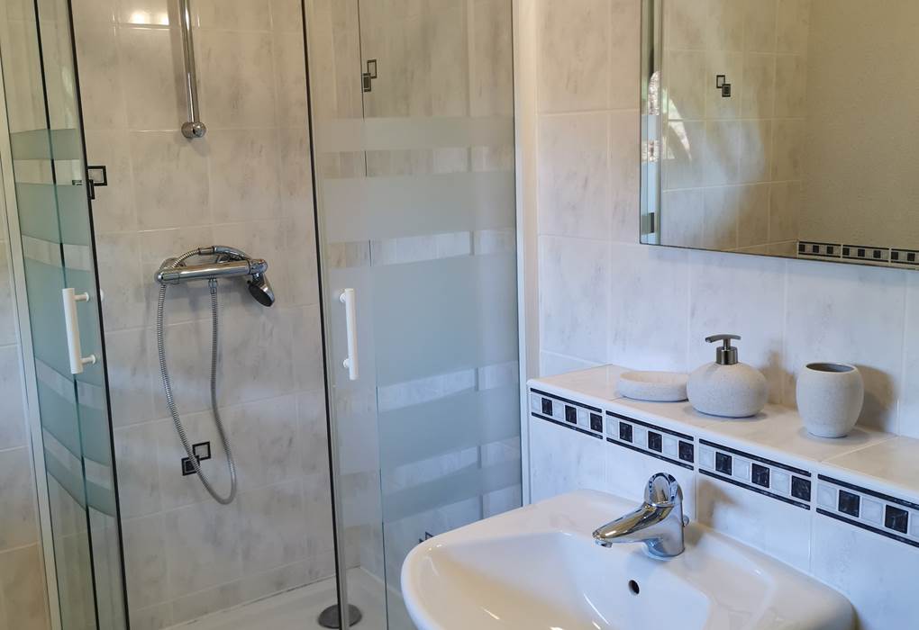 Deuxieme Salle de Bain dans un gite, prés de Rocamadour