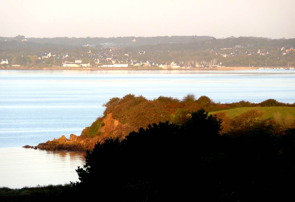 La pointe du Château vue depuis les chambres d'hôtes et gîtes de Gouelet-Ket "Ile de Sein"