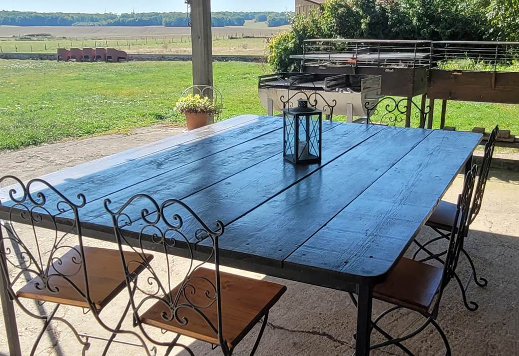 terrasse couverte avec barbecue