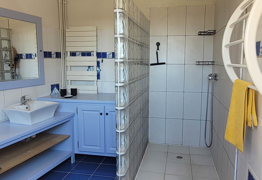 Grande salle de bain