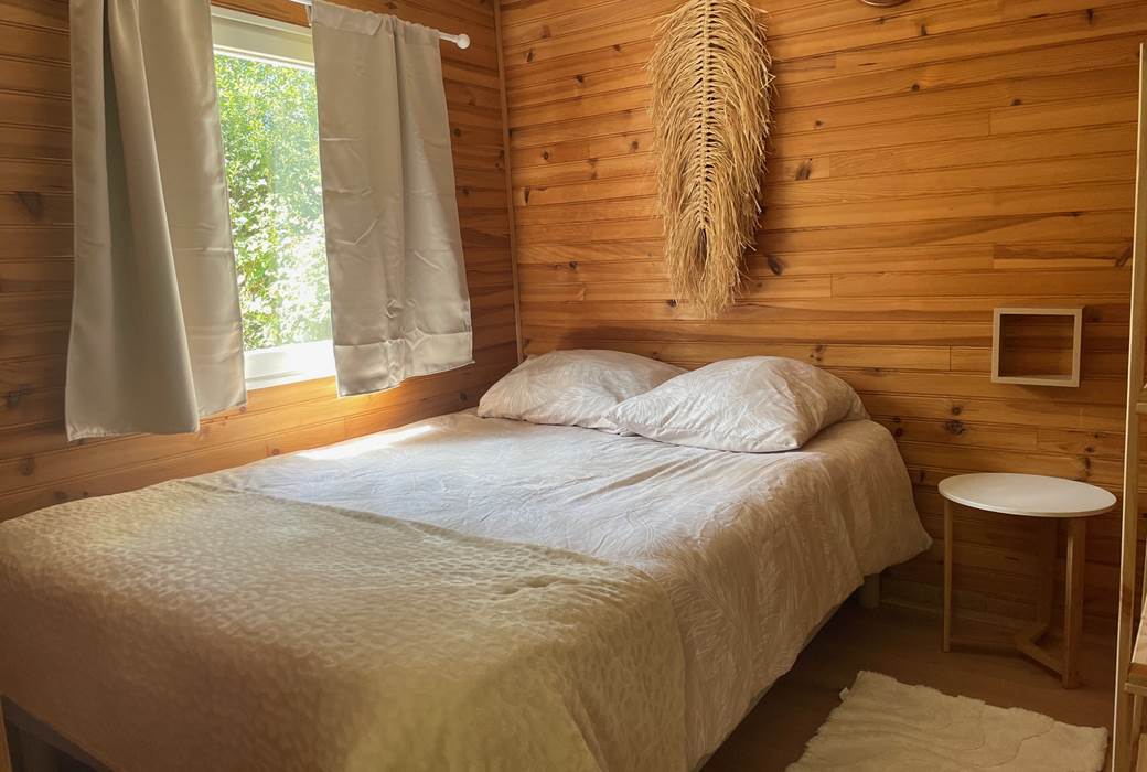 Chambre lit 2 personnes