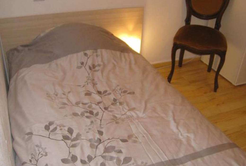 CHAMBRES-GUEBWILLER-Chambre-Simples-avec-Salle-de-Bains-Privative-1-Personne-Lit