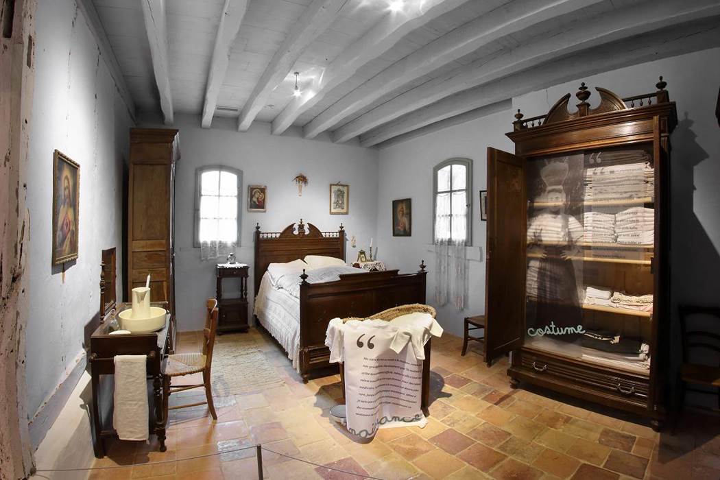 Chambre-des-parents-Maison-du-metayer
