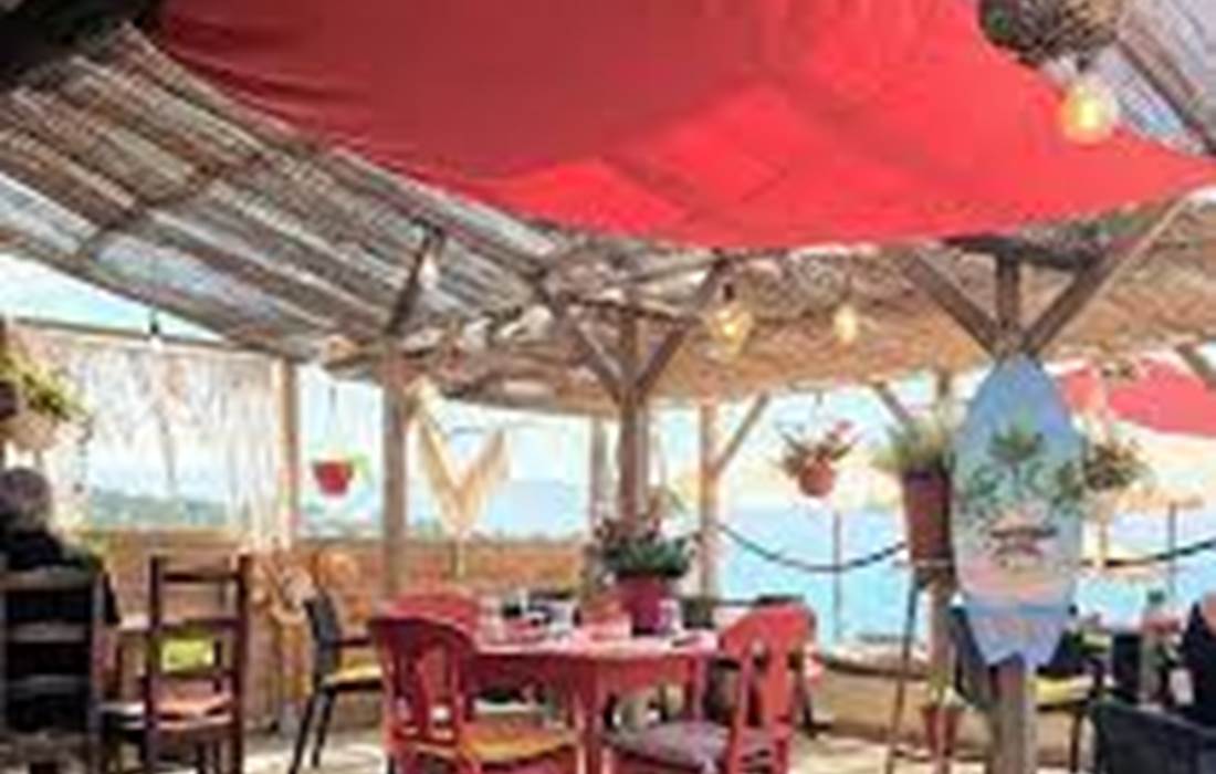 La Petite Voile Rouge à Sagone Plage