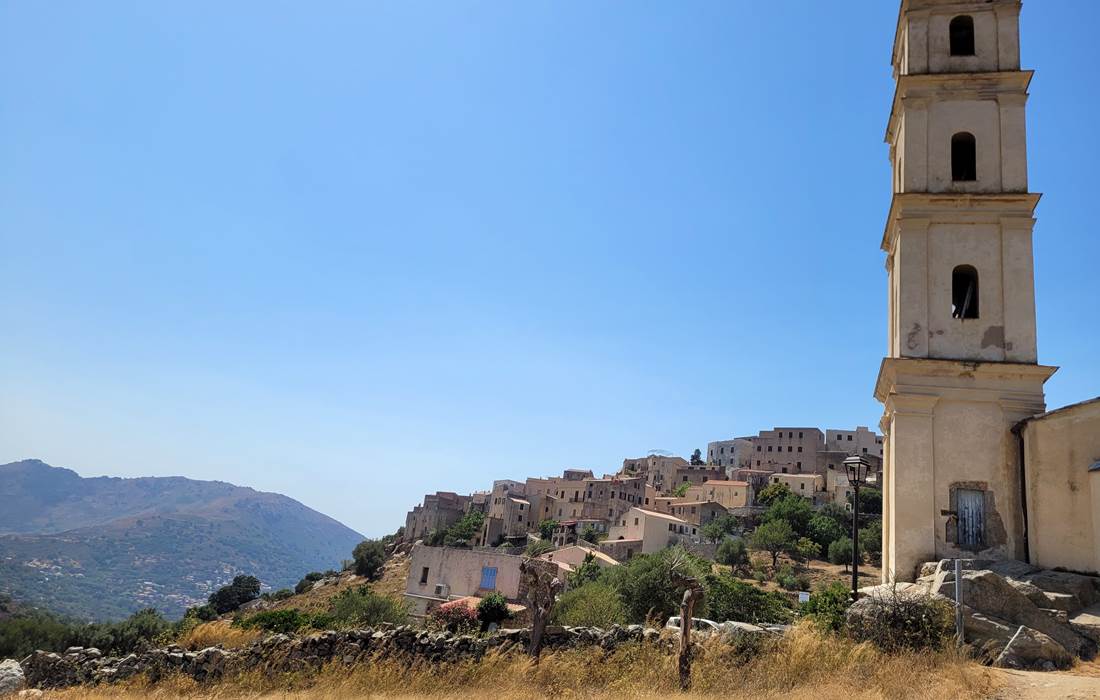 Sur une route de haute Balagne, Corse