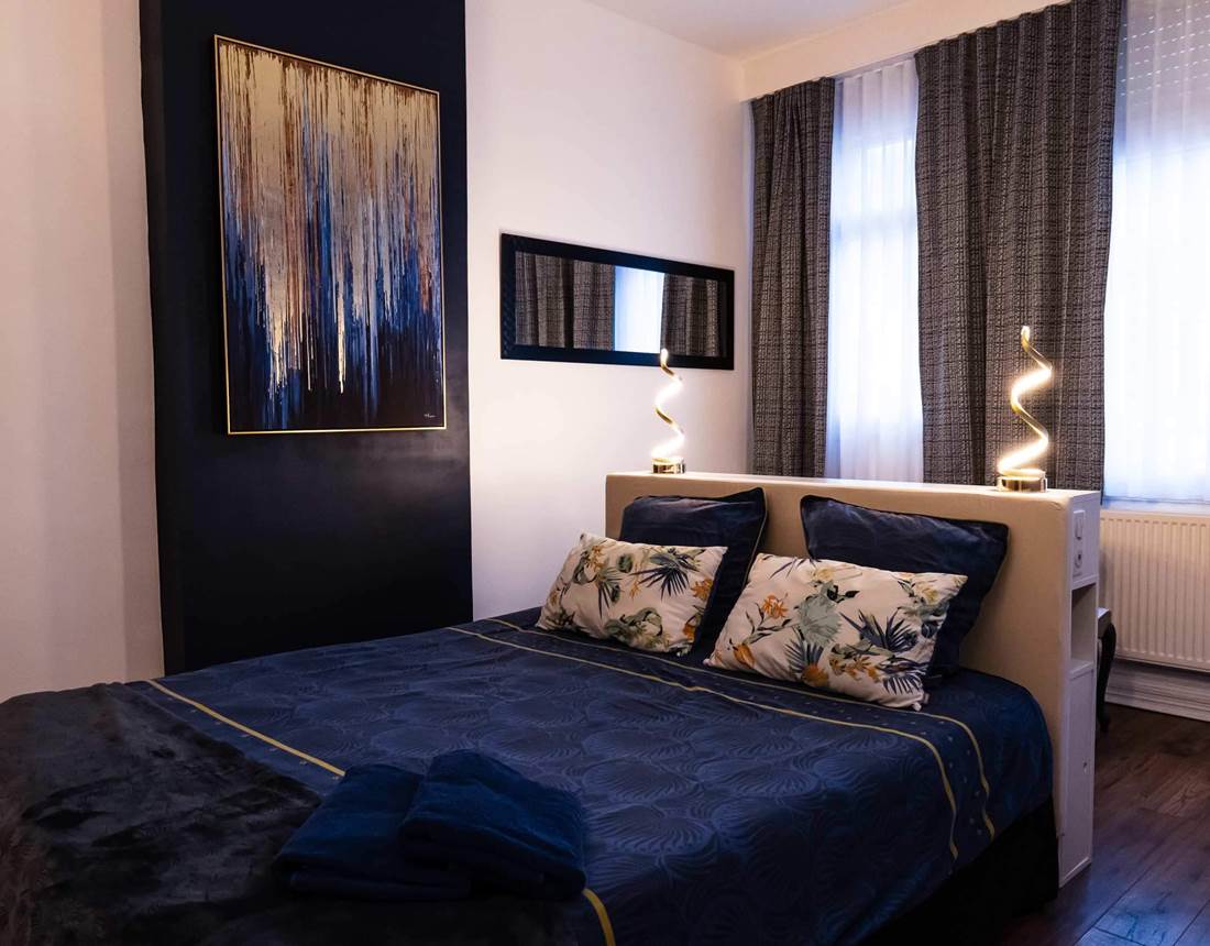 5D007B75-BCCB-49BE-8C44-30DEA6E90BE5