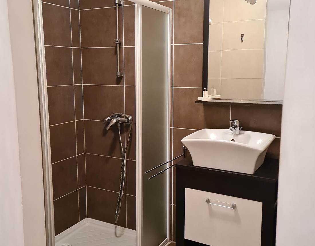 10 - 20221123_160813-min