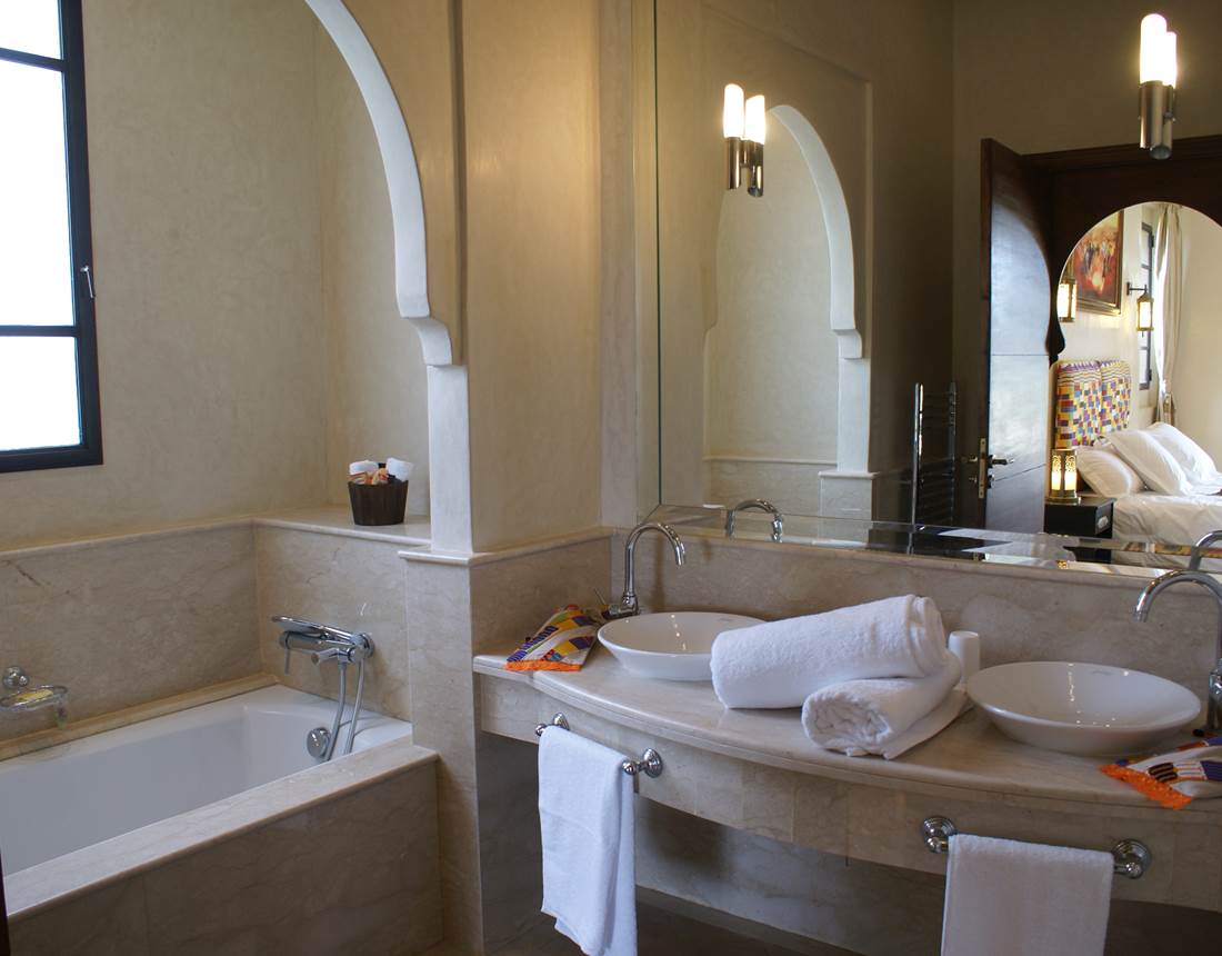 salle-eau-de-chambre-ivoire-riad-aalma-marrakech