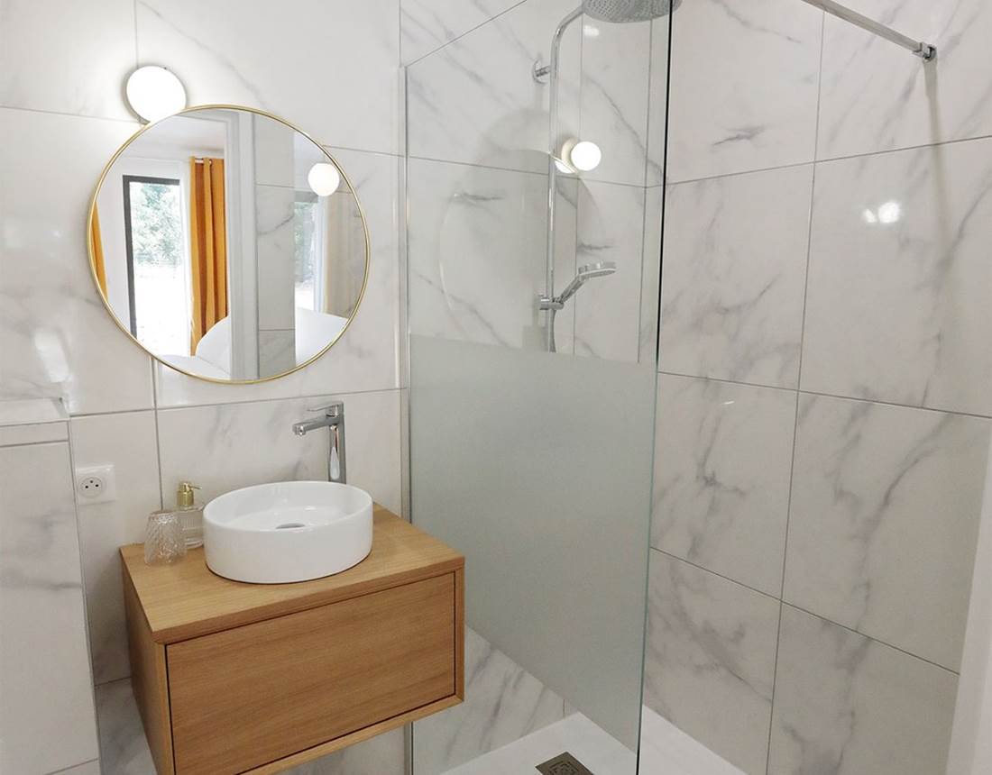 Salle d'eau Pierres Dorées