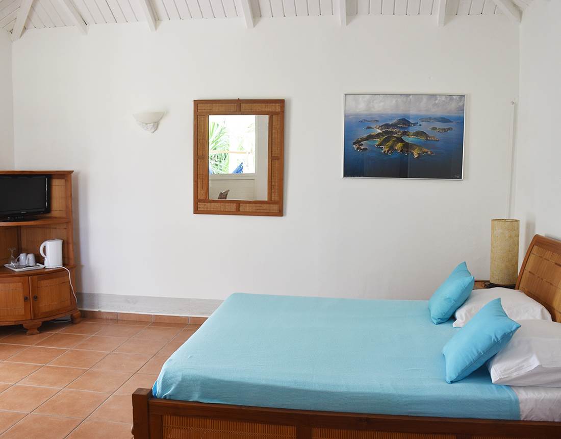 Les Saintes chambre2