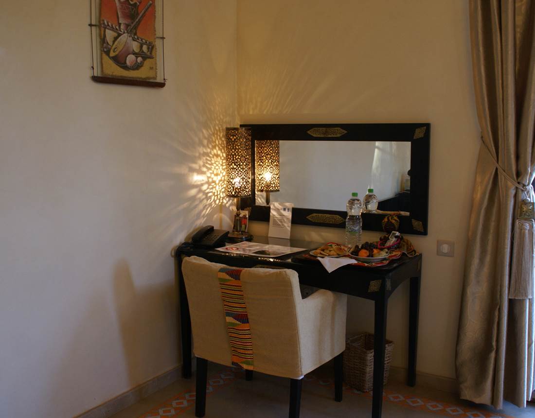 suite-ivoire-bureau-kasbah-aalmador-marrakech