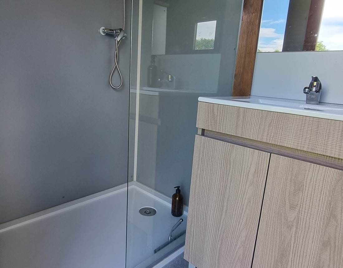 Salle de bain Commune à 300m du logement