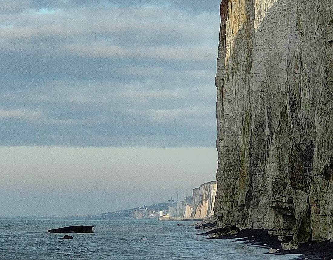 Les falaises Ault Baie de Somme Gites La Baie des Remparts France