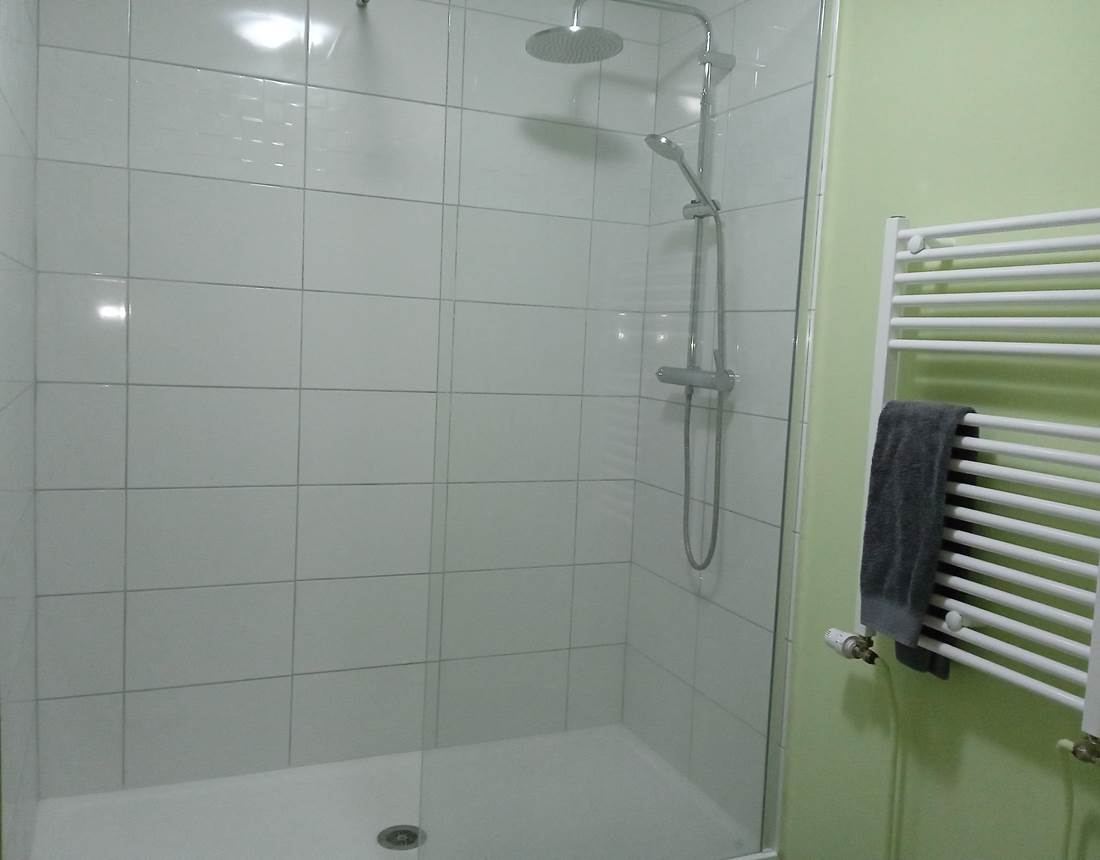 salle d'eau chambre 14