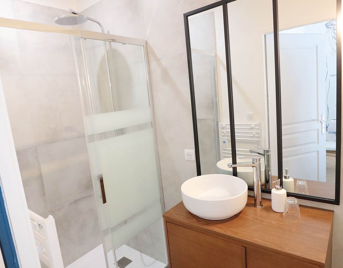 Salle d'eau Pierres Bleues