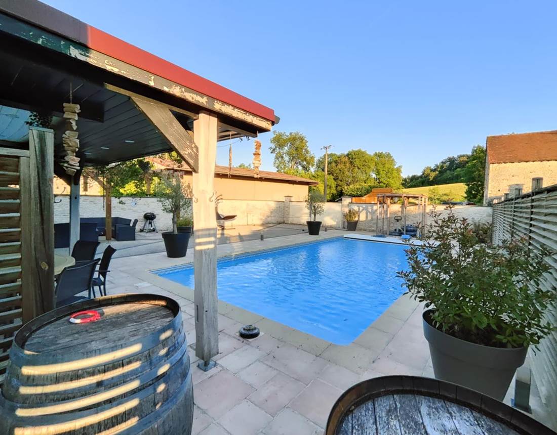 piscine-chauffée-gite-de-groupe