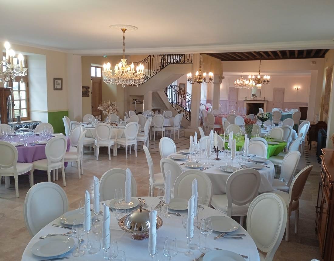 la salle pour 120 personnes assises