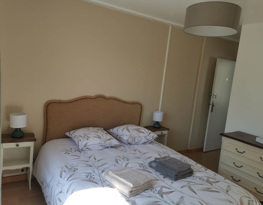 CHAMBRE 4 (2)