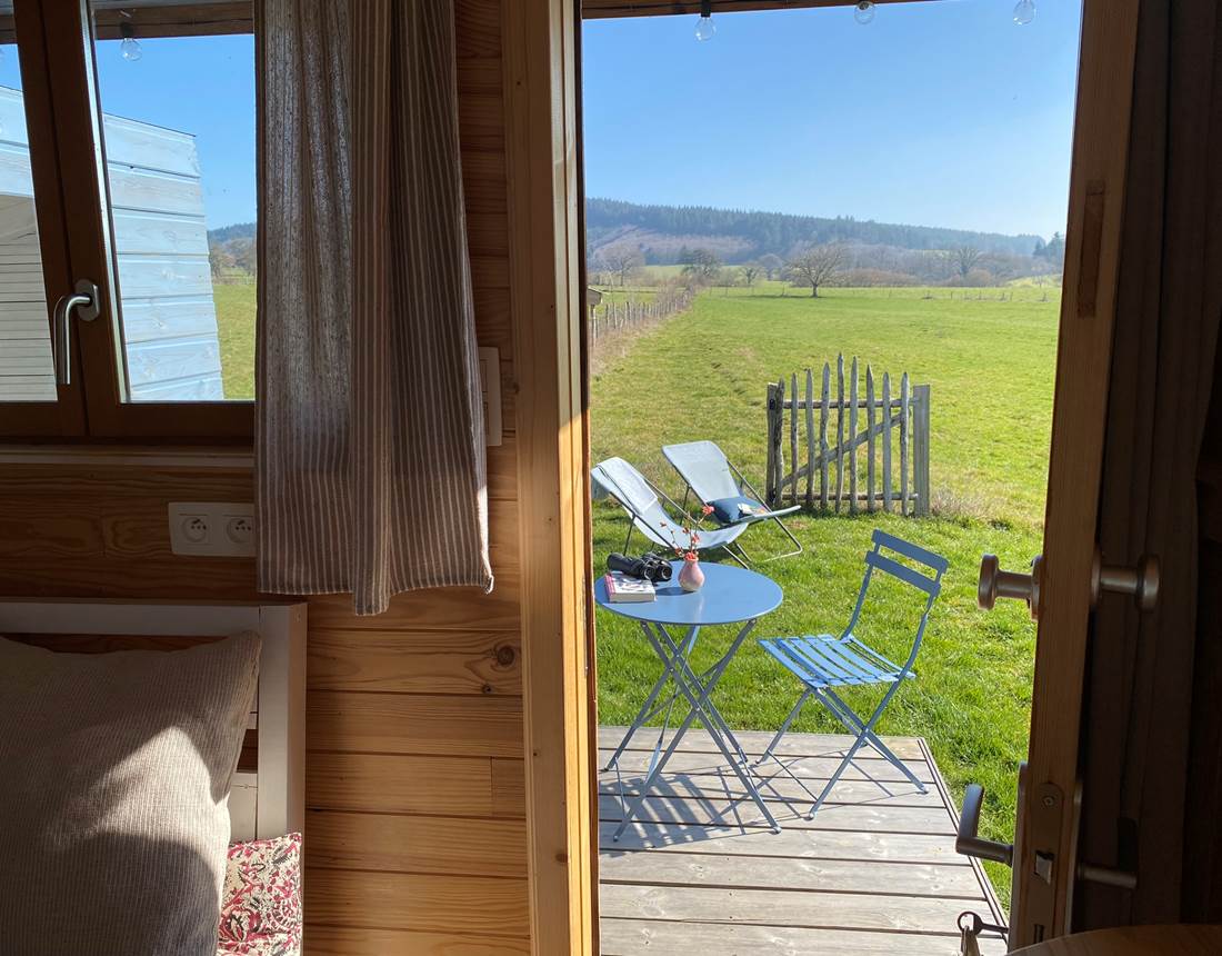 Les terres de la chouette, vue sur la terrasse et la campagne