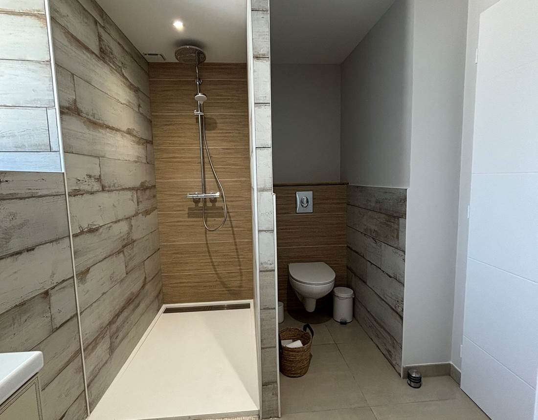 SDB buanderie rez de chaussée clos des hirondelles limousin