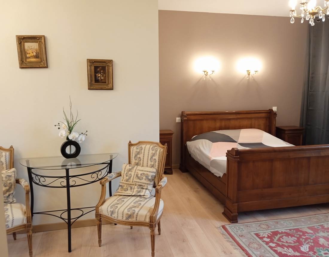 chambre nuptiale dans le corps de logis