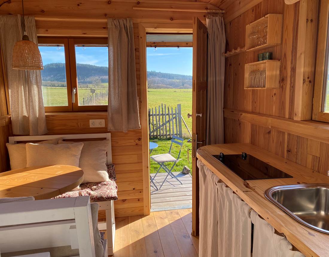 Les terres de la chouette, regard vers la terrasse