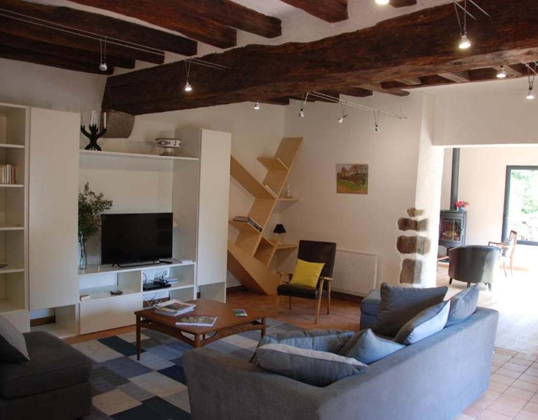 bibliothèque, TV connectée