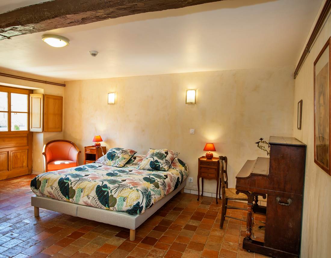 Chambre 1 Tour de Guet au Chateau de Charbogne