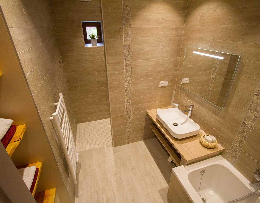 La Maison des Abeilles_chambre Vougeot_salle de bain