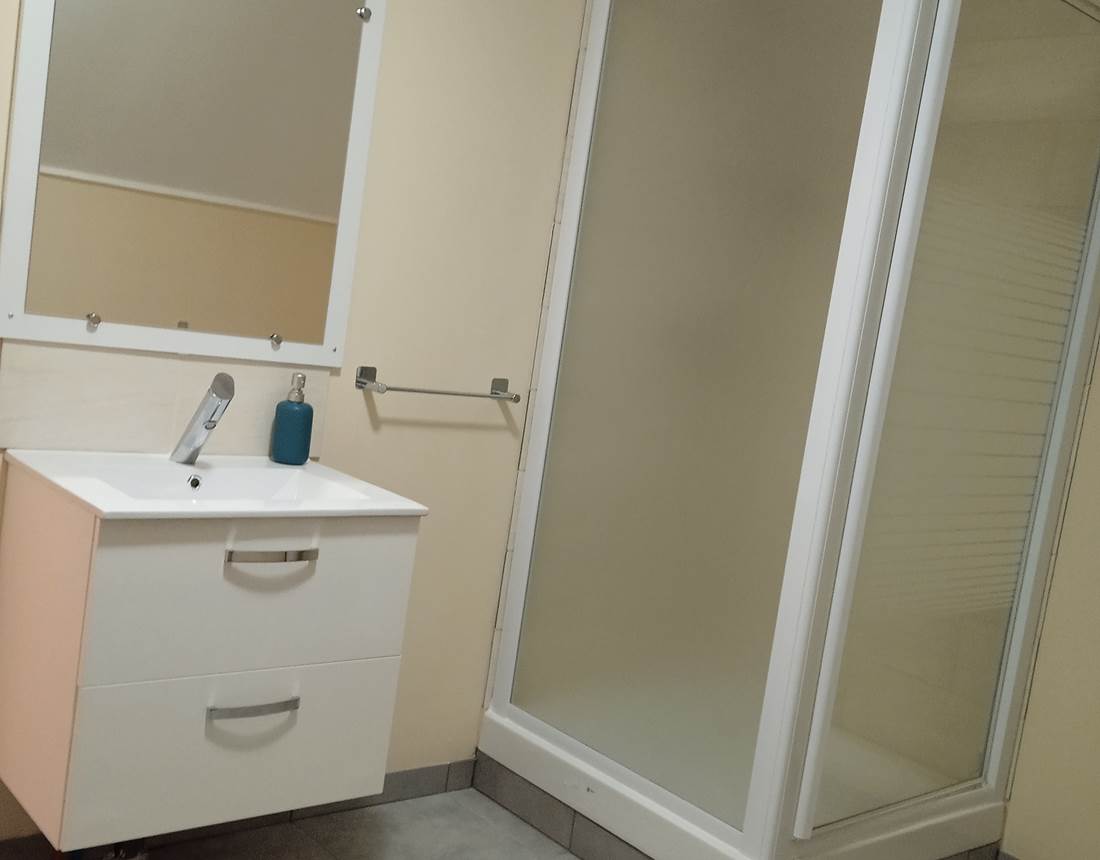 salle de douche du 2è étage