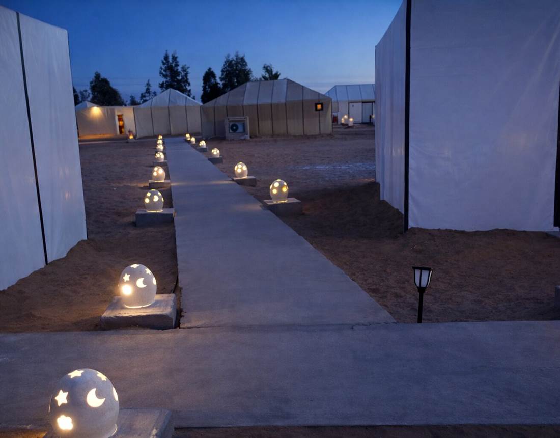 Le camp au coucher du soleil