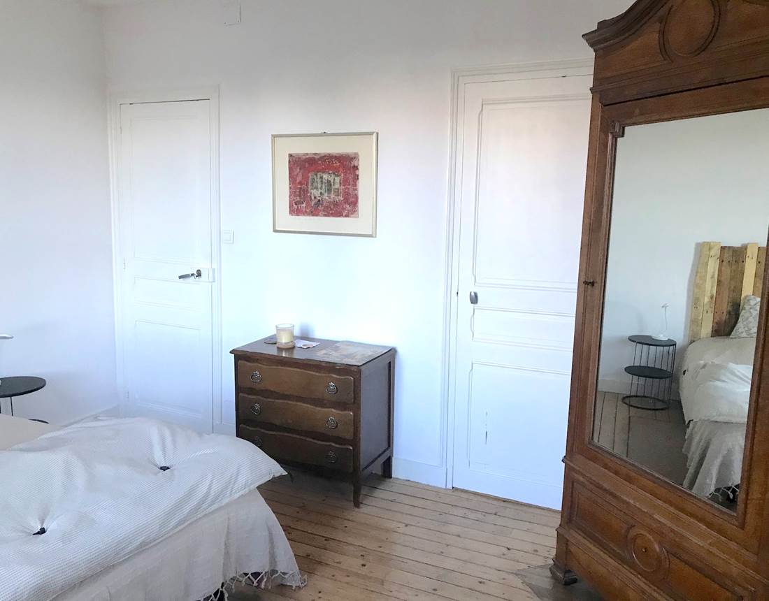 Chambre Candide lumineuse avec salle de bain privative
