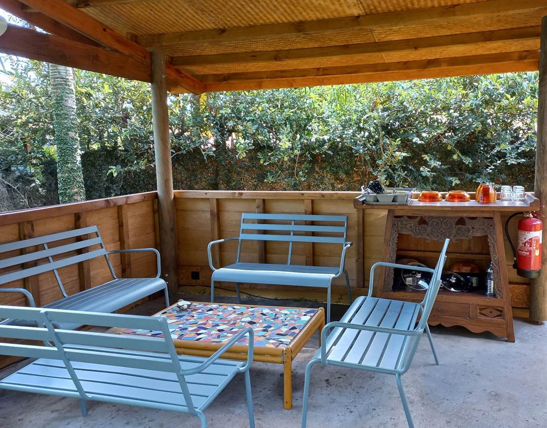 LA CASE FAMILIALE la terrasse