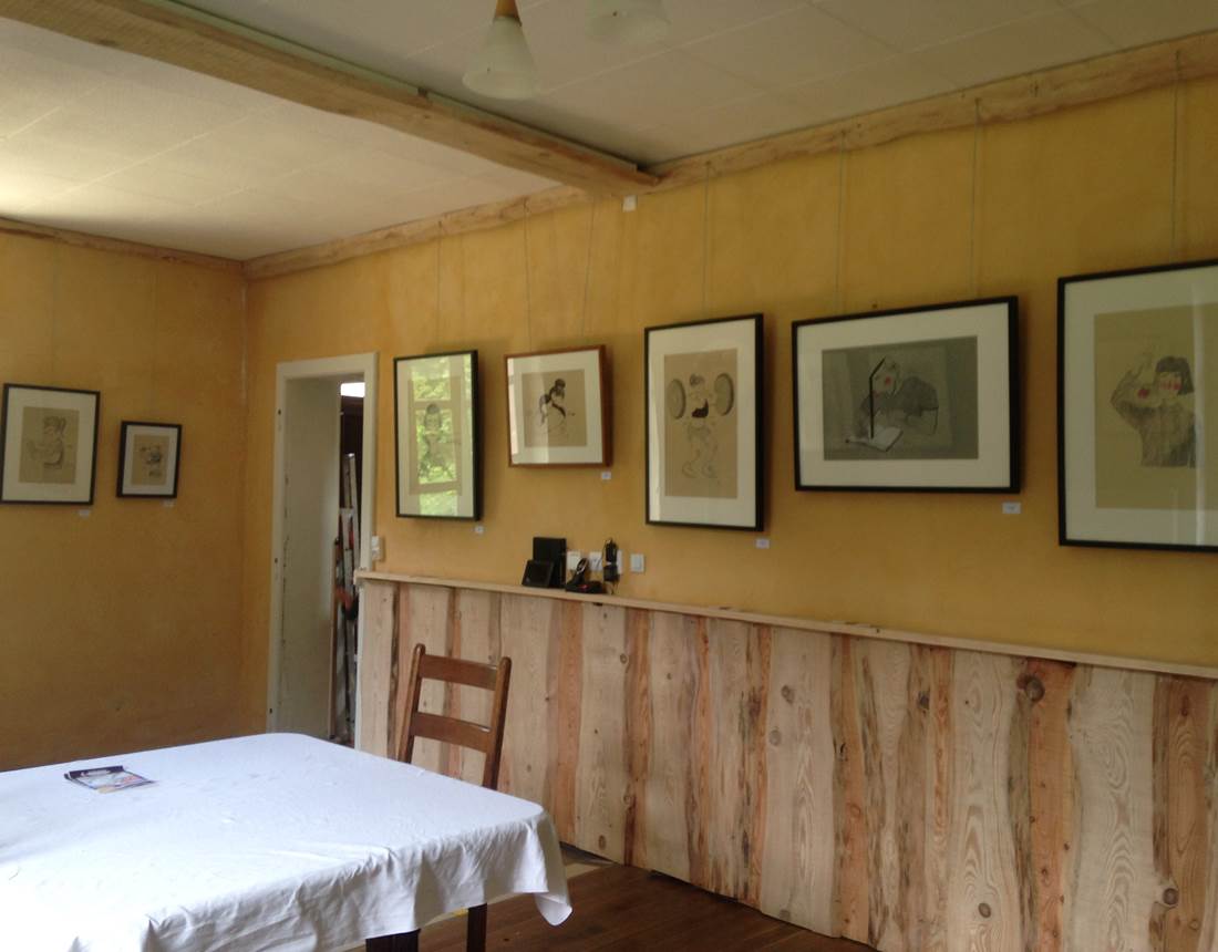 cuisine-salle à manger du gîte de la maison forestière de la Soie - tradition du bois dans la vallée de la Vezouze au sud de la Meurthe-et-Moselle