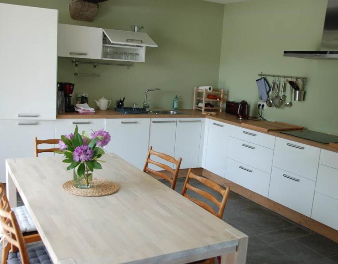 grande cuisine aménagée, espace repas