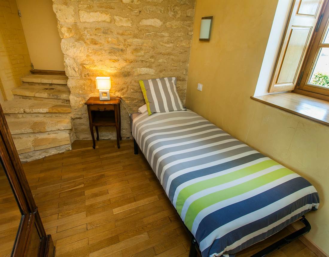 chambre 4 tour de guet chateau de Charbogne