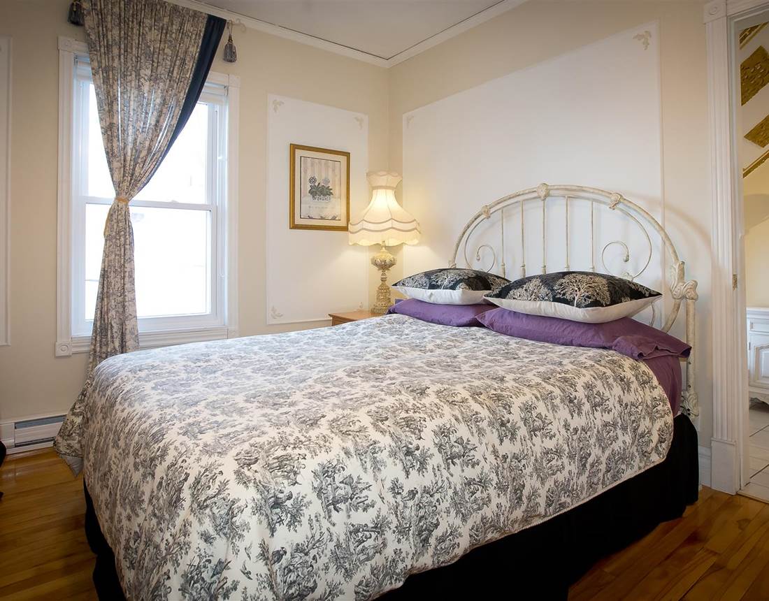 Chambre 05 IMG_9826 (Custom)