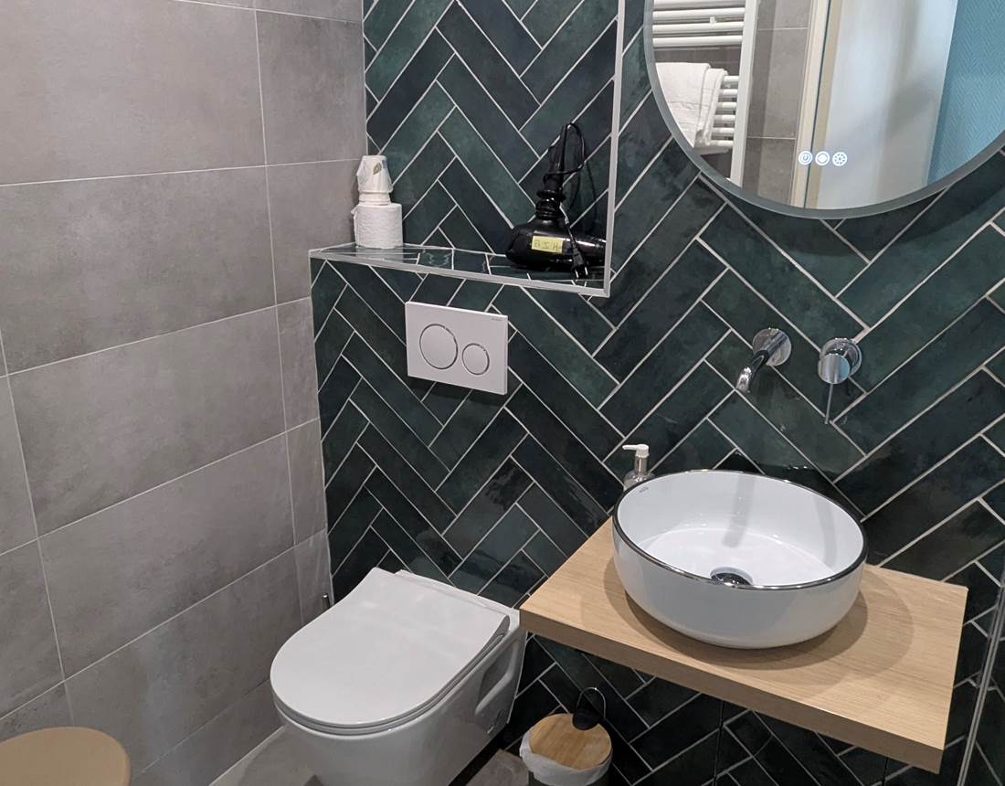 Salle de bain individuelle hotel jean bart paris 6