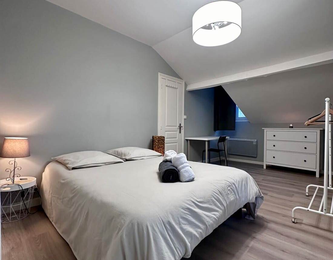 cdf09725-ae99-443a-80f2-016eeef7f94d