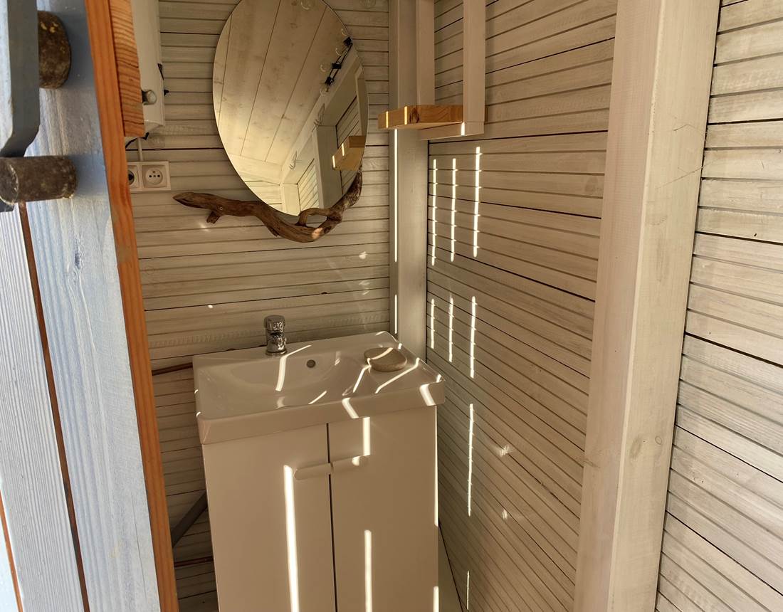 Les terres de la chouette, lavabo