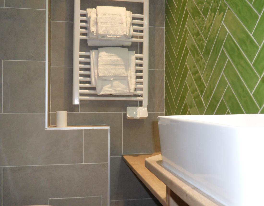 Salle de bain individuelle hotel jean bart paris 6 jardin du luxembourg