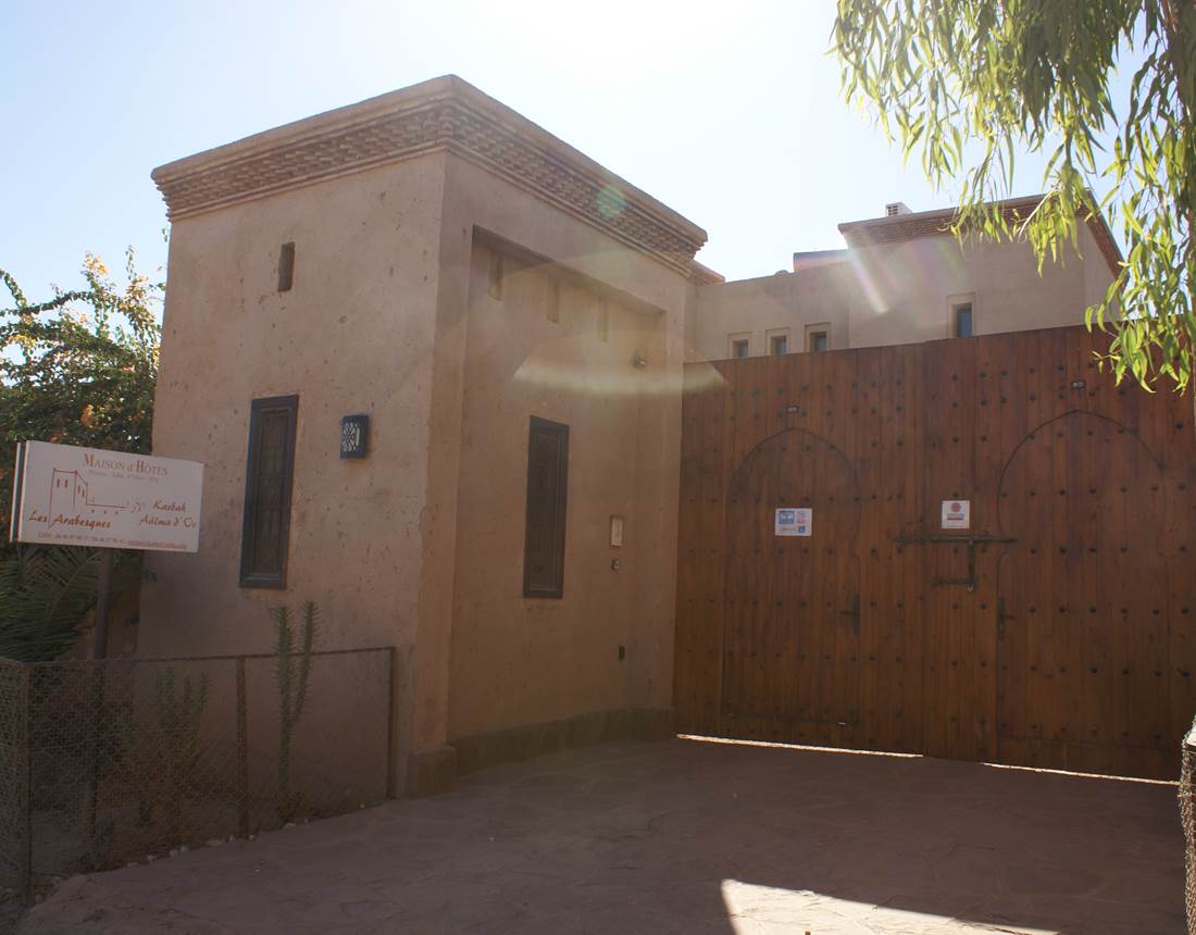 Portail automatique de la Kasbah Aâlma d'Or à Marrakech