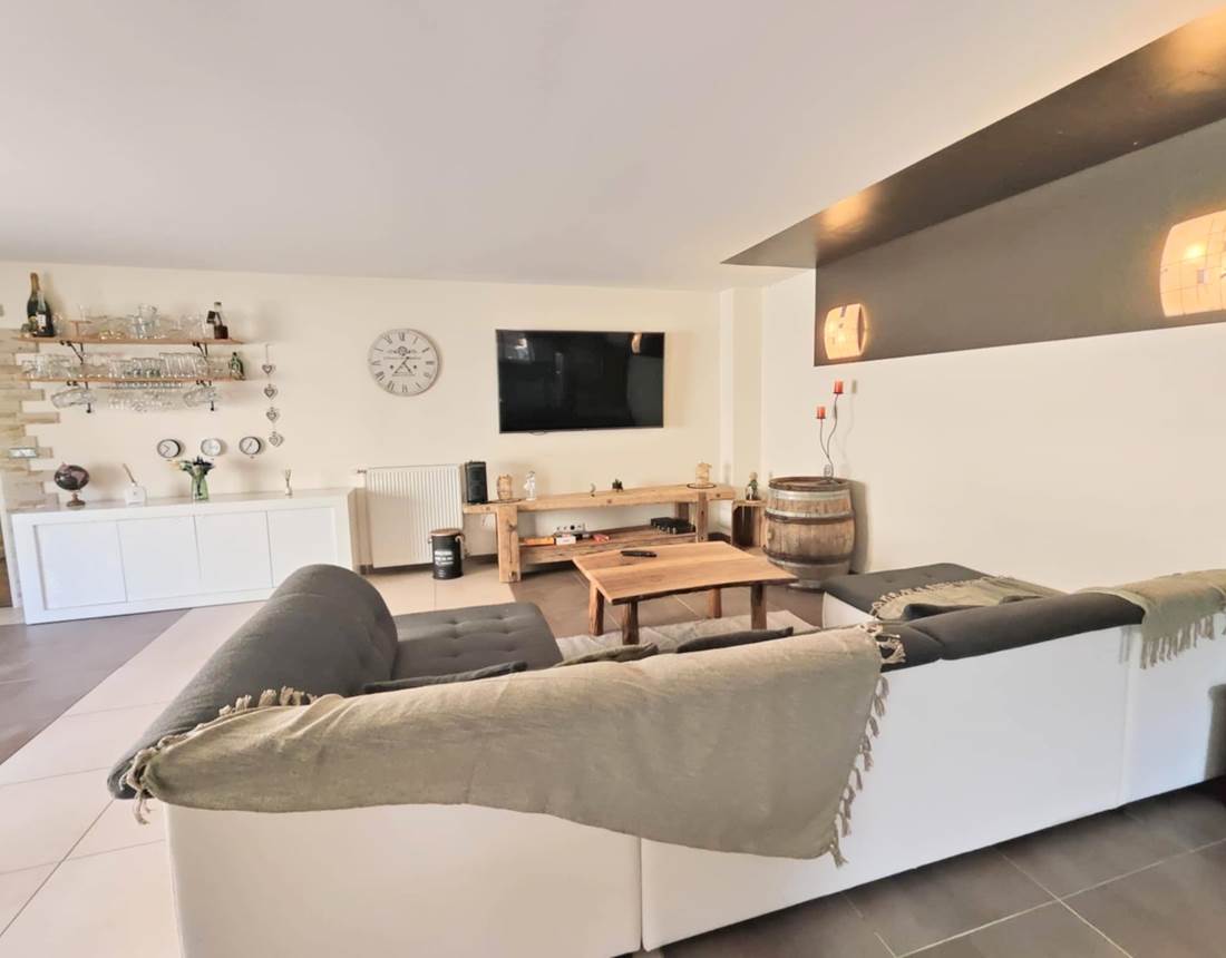 salon-gite-de-groupe-au-vendangeoir