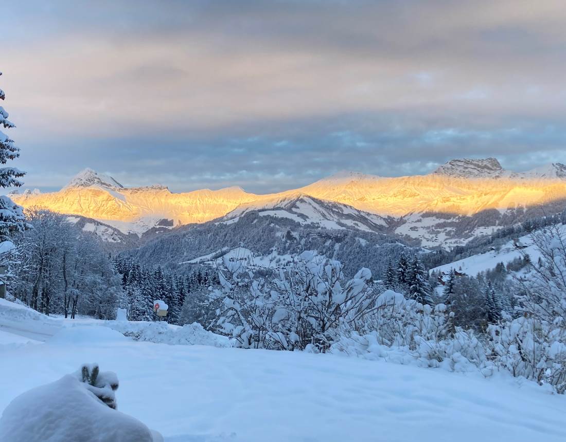 Lever de soleil sur les Aravis