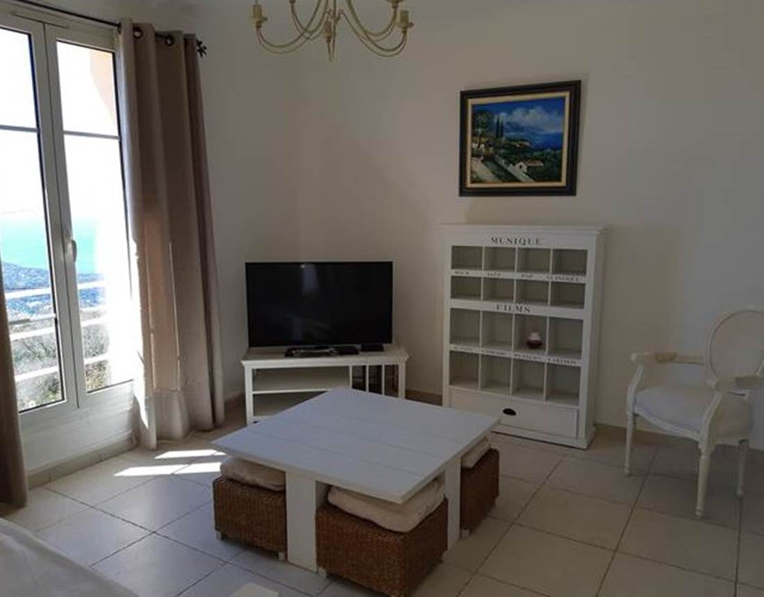 Salon de l'appartement " Les Romarins"